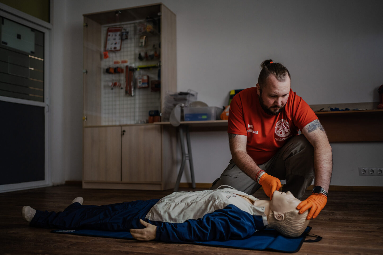 33-річний лікар Ігор Коверзнєв працює на одній зі столичних підстанцій швидкої допомоги понад 15 років